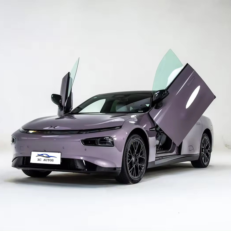 Se trata de un vehículo eléctrico de sedán con volante multifunción y par máximo Nm de 400-500Nm