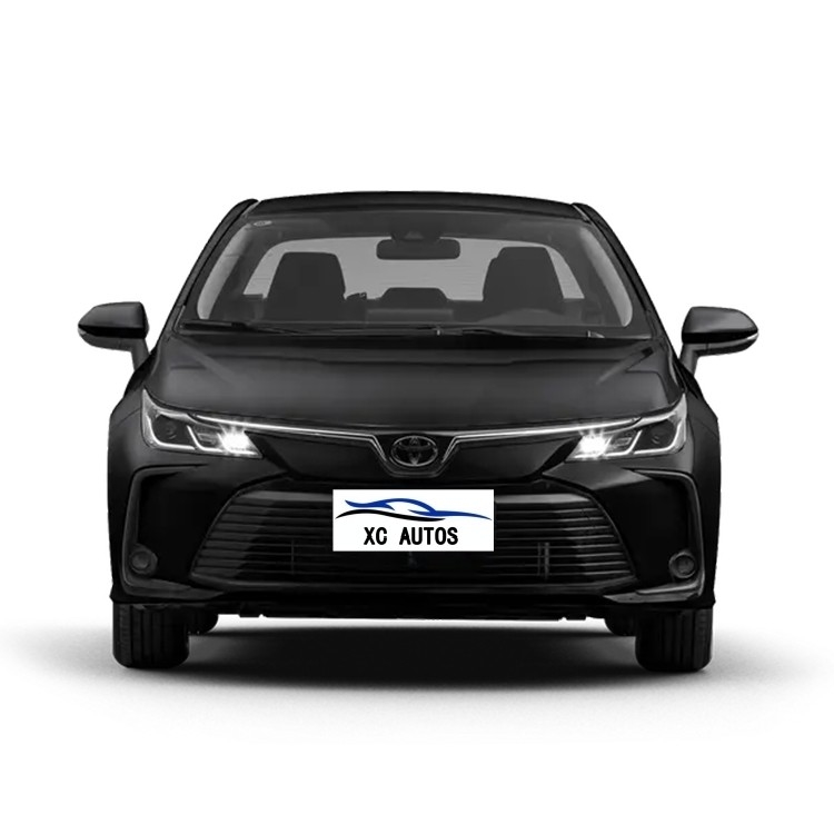 2023 Toyota Corolla sedán izquierdo con número de cambio 8 hacia adelante