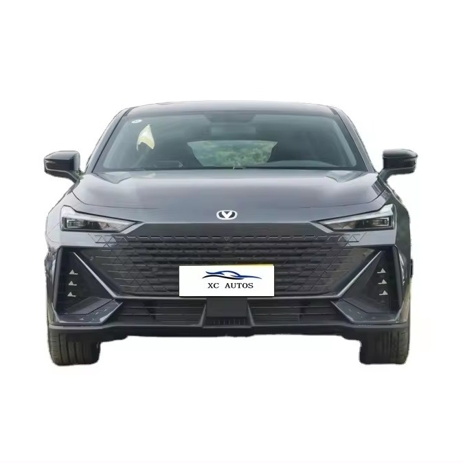 CHANGAN UNI-V Ver. Coche compacto 1.5T 188hp L4 5 puertas 5 asientos hatchback 7 velocidades doble embrague DCT