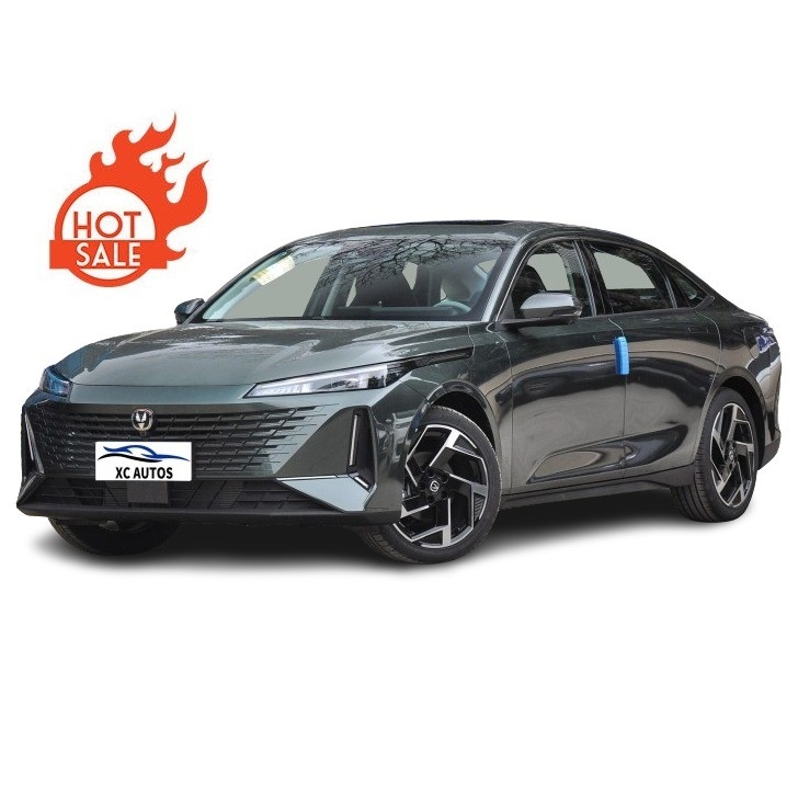 Changan Yida Sports Car 2023 AWD Automóvil usado de gasolina con volante multifunción